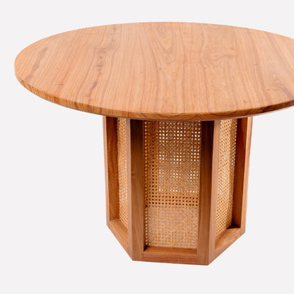 MIWA DINING TABLE